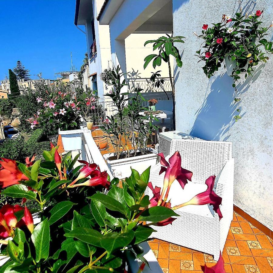 La Casa Di Andreina Hotel Mondello Exterior foto